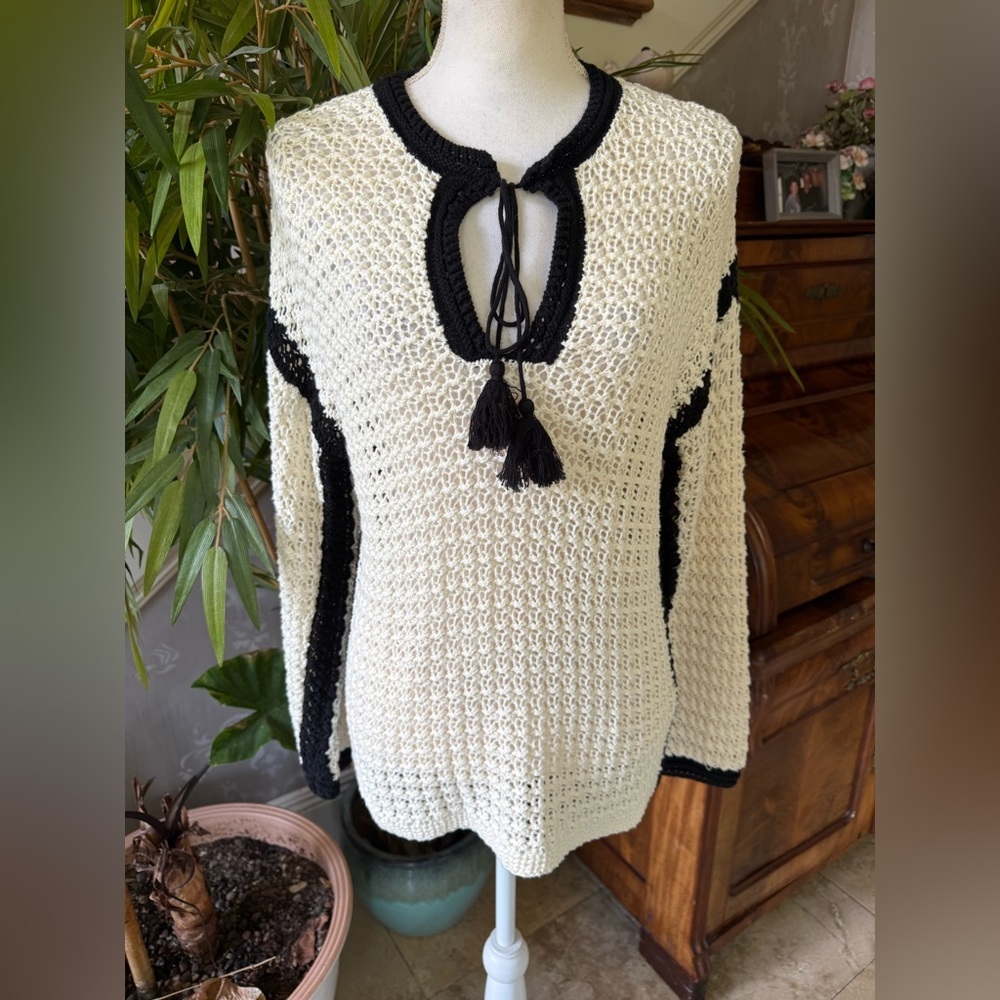 Greige Cable net cream and black sweater size small excellent condition - Picture 3 of 9